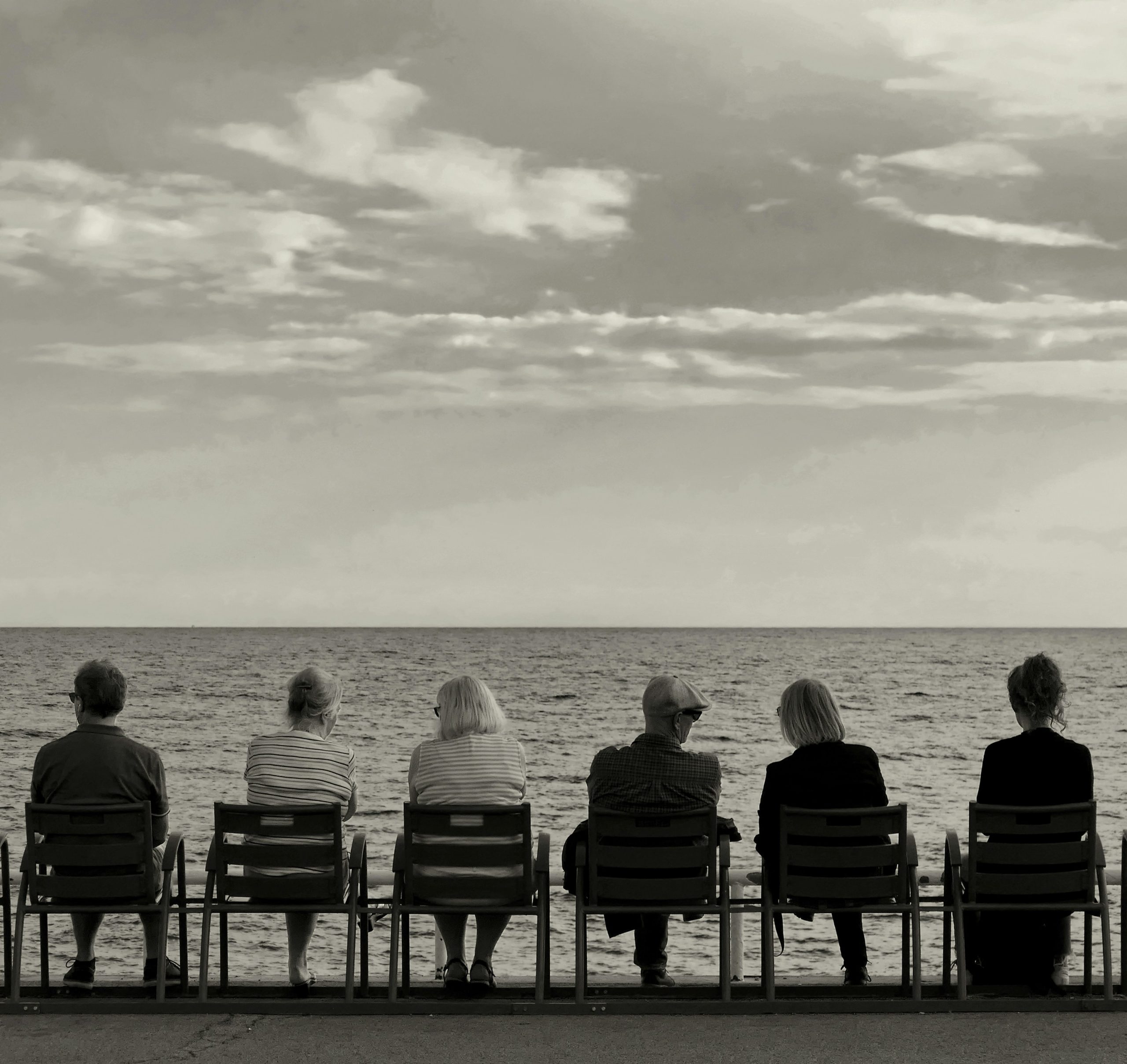 5 طبقهبندی سنی WHO چیه؟ از جوانی تا کهنسالی چند سالهایم؟ 4 تصویر طبقهبندی سنی WHO برای مراحل مختلف زندگی